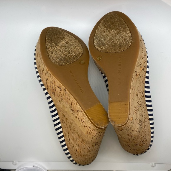 Gianni Bini Striped Wedge - size 10 - Picture 5 of 6